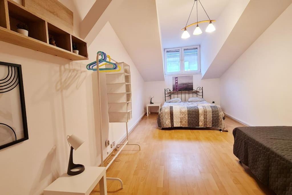Przestronny Pokoj W Mieszkaniu Na Filipa Cracovie Extérieur photo